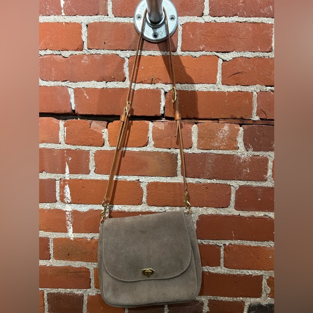 Clare V - Turnlock Louis